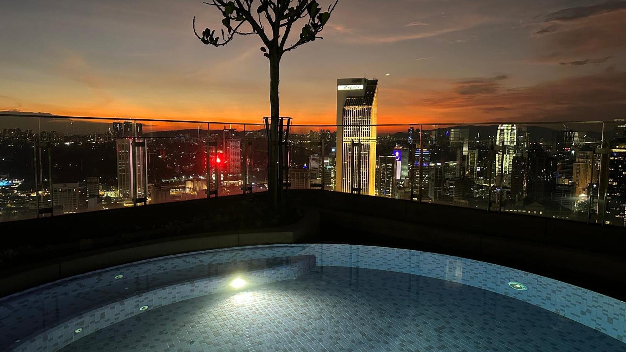 Skyline View In Bukit Bintang The Robertson 42F Apartman Kuala Lumpur Kültér fotó
